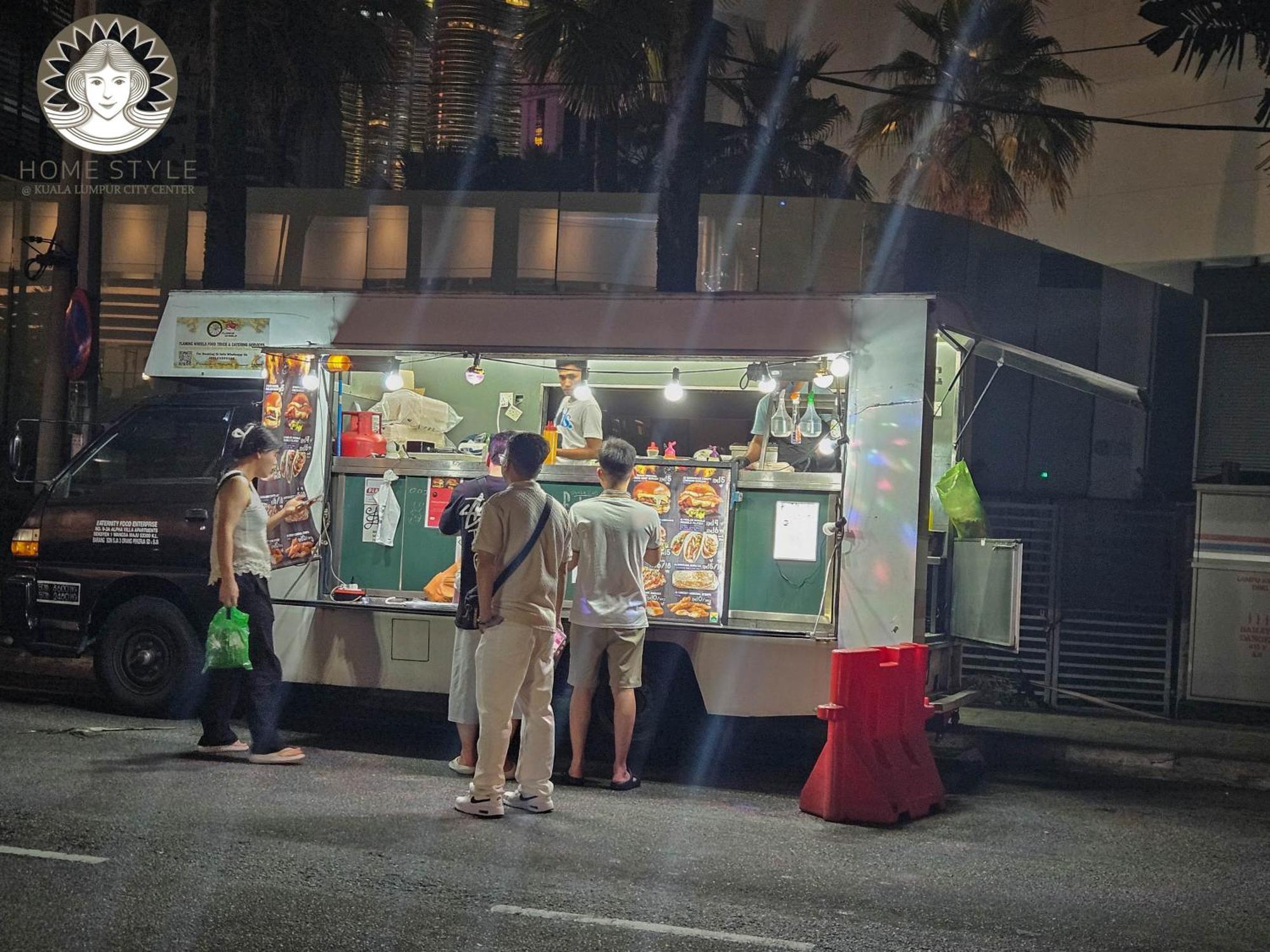Home Style At Platinum Suites Klcc Twin Towers クアラルンプール エクステリア 写真